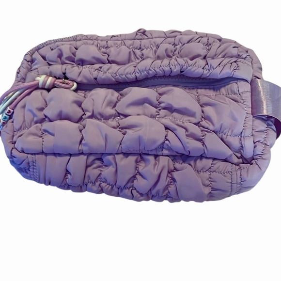 Miss Gwen’s OMG Purple Quilted Pouch Cosmetic Make Up Bag Outside Zipper NEW - Picture 1 of 9